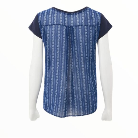 ❤️ Uniqlo Disney Beauty & The Beast Crew Neck Blouse Collaboration - Picture 1 of 6